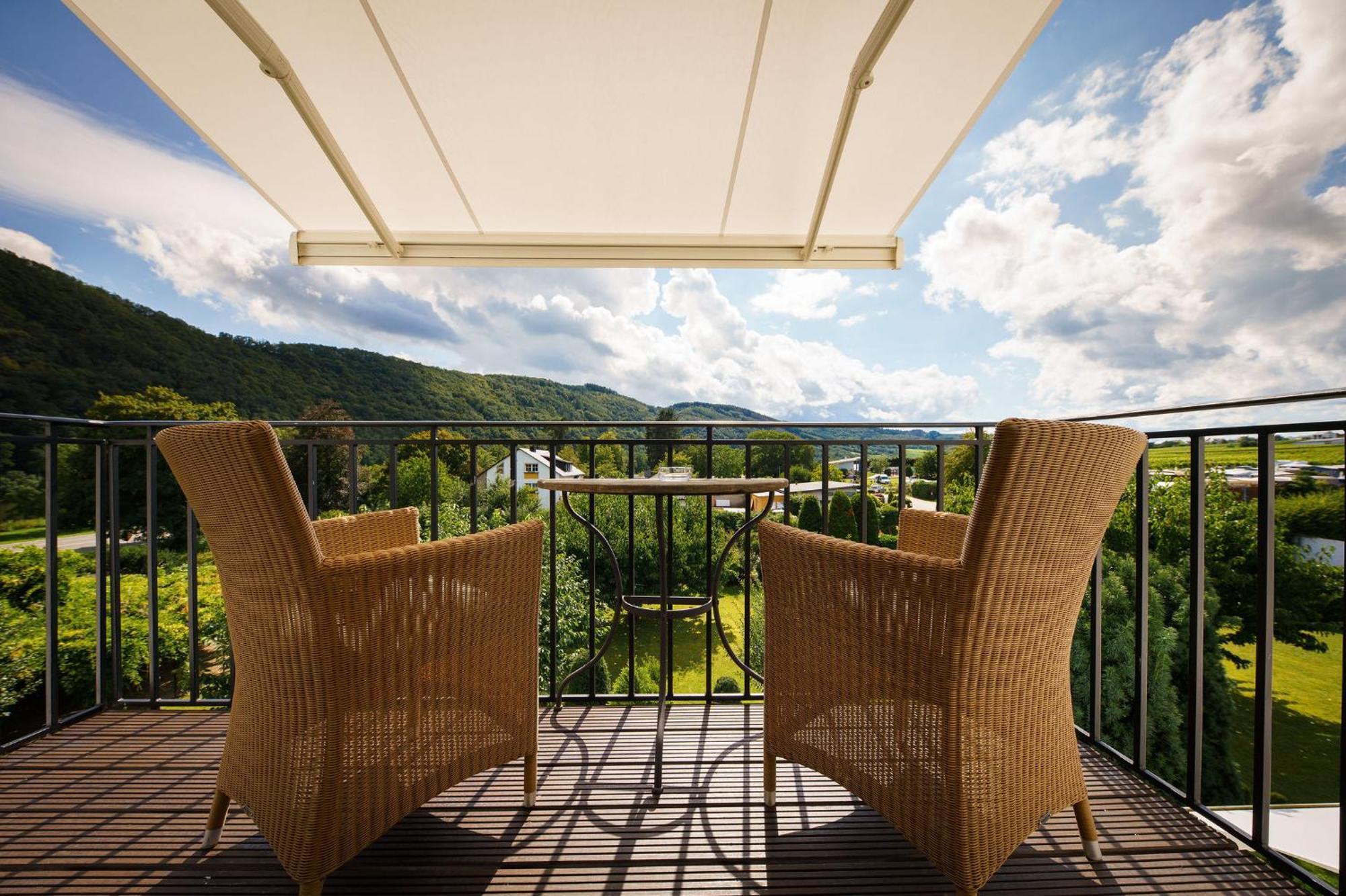 Wein Und Landhaus Kallfels Kröv Extérieur photo