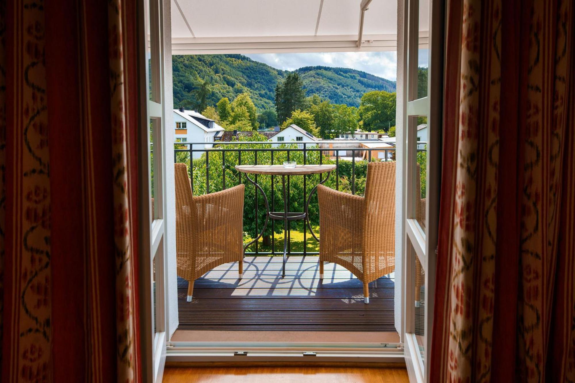 Wein Und Landhaus Kallfels Kröv Extérieur photo